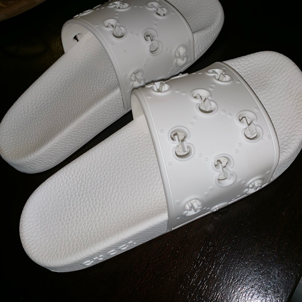 Gucci Slides ✨